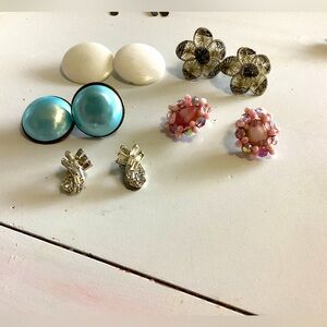 5 Pairs Vintage Clip Earrings